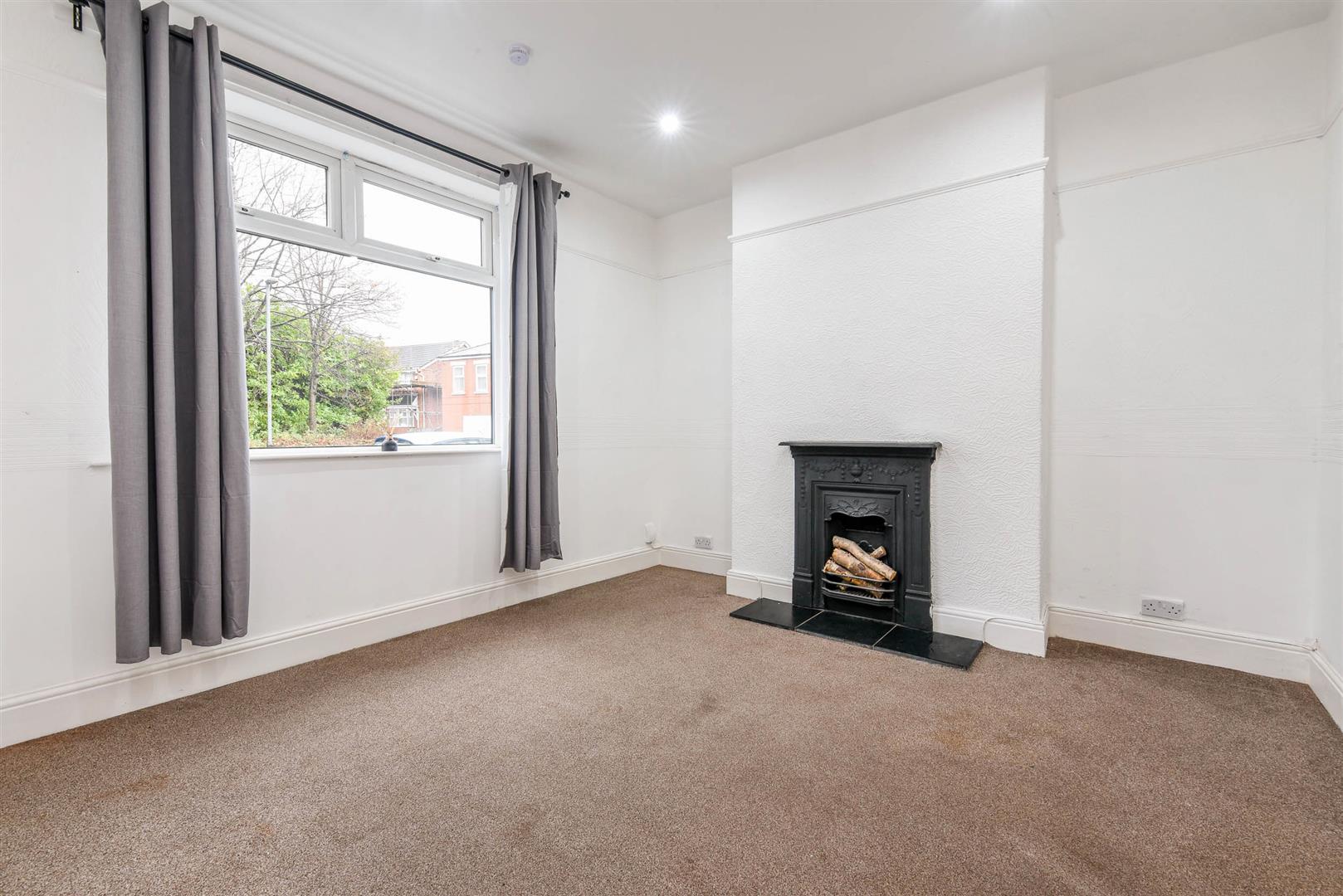 3 bed property in Railway Road, Chorley